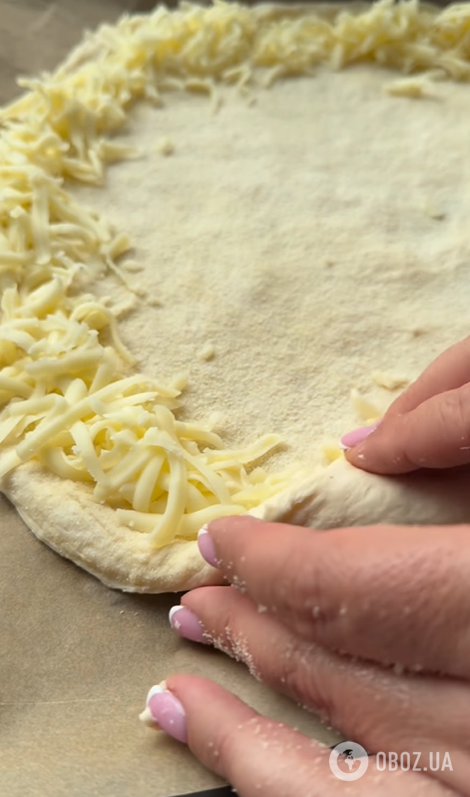 Вкусная домашняя пицца с сырными бортиками: как приготовить