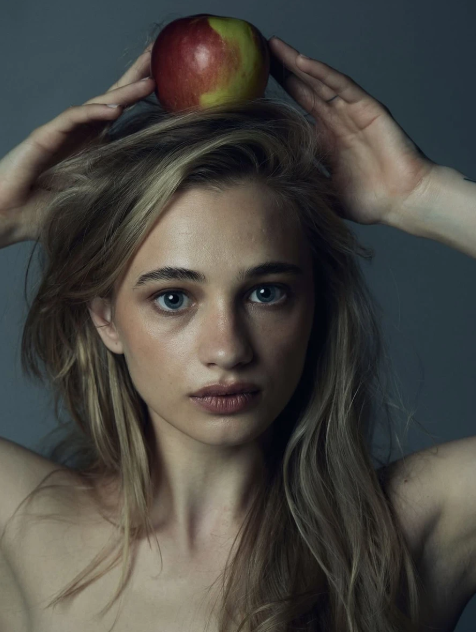 "Ты запорола дубль, давай еще раз". Украинка в Лондоне Карина Химчук – о съемках с Джорджем Клуни, хейте от украинцев в Каннах и папе на фронте