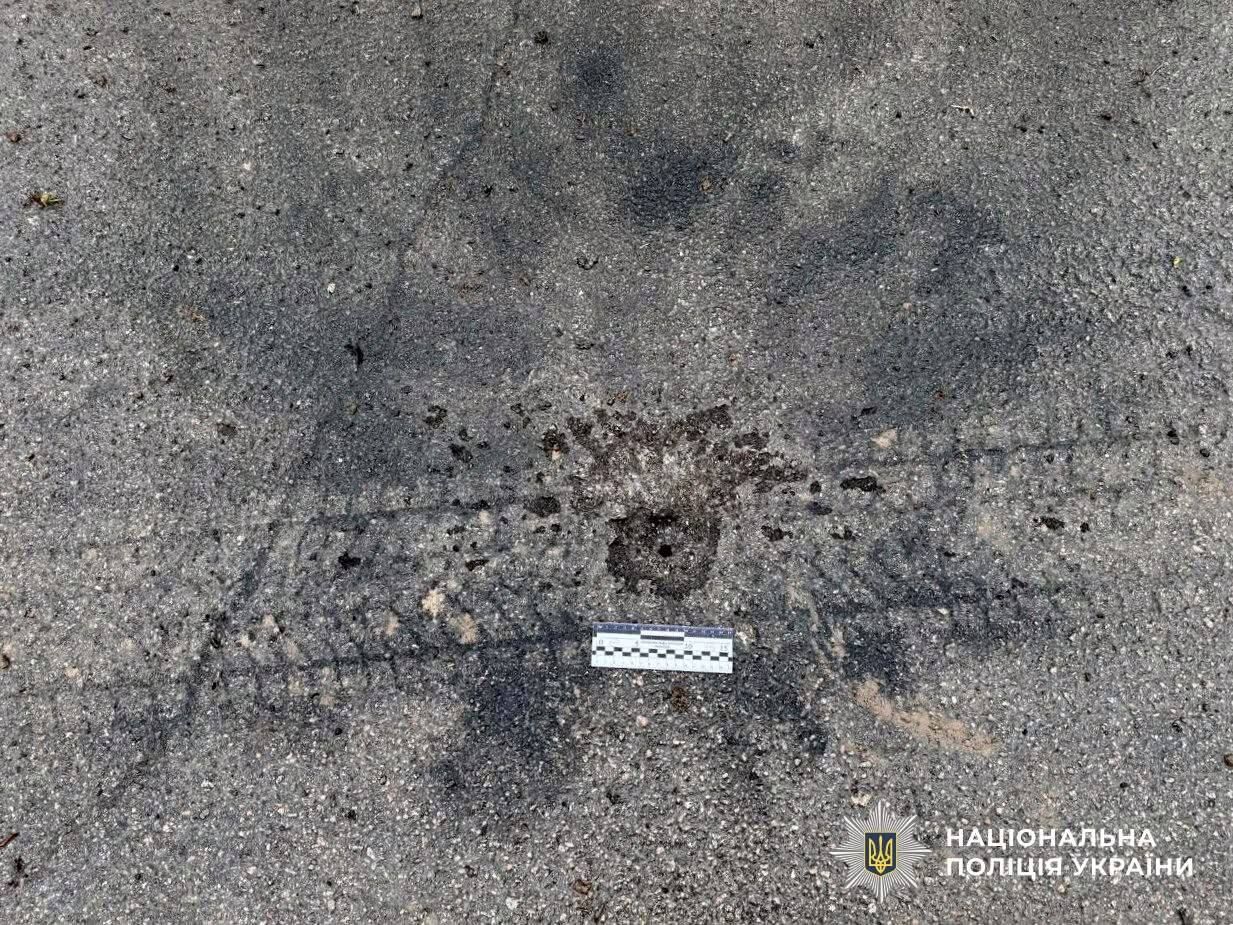 Оккупанты сбросили взрывчатку на маршрутку в Херсоне: есть раненые