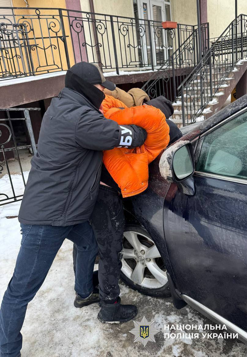 Продавал фиктивные медицинские документы для отсрочки от мобилизации: в Киеве задержали "бизнесмена". Фото