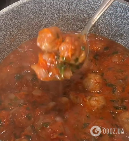 Соковиті фрикадельки з фаршу до будь-якого гарніру: як приготувати