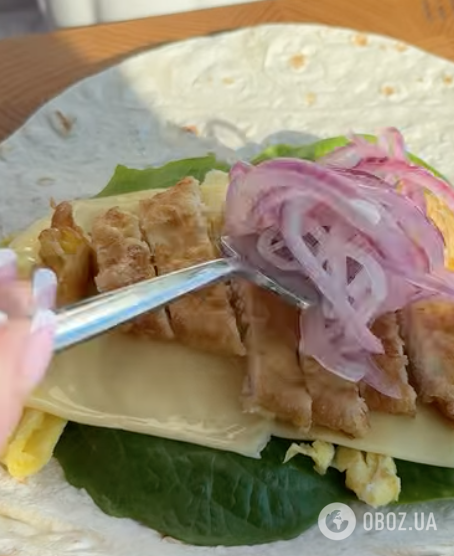 Что приготовить из лаваша: рецепт сытного и быстрого блюда для перекуса