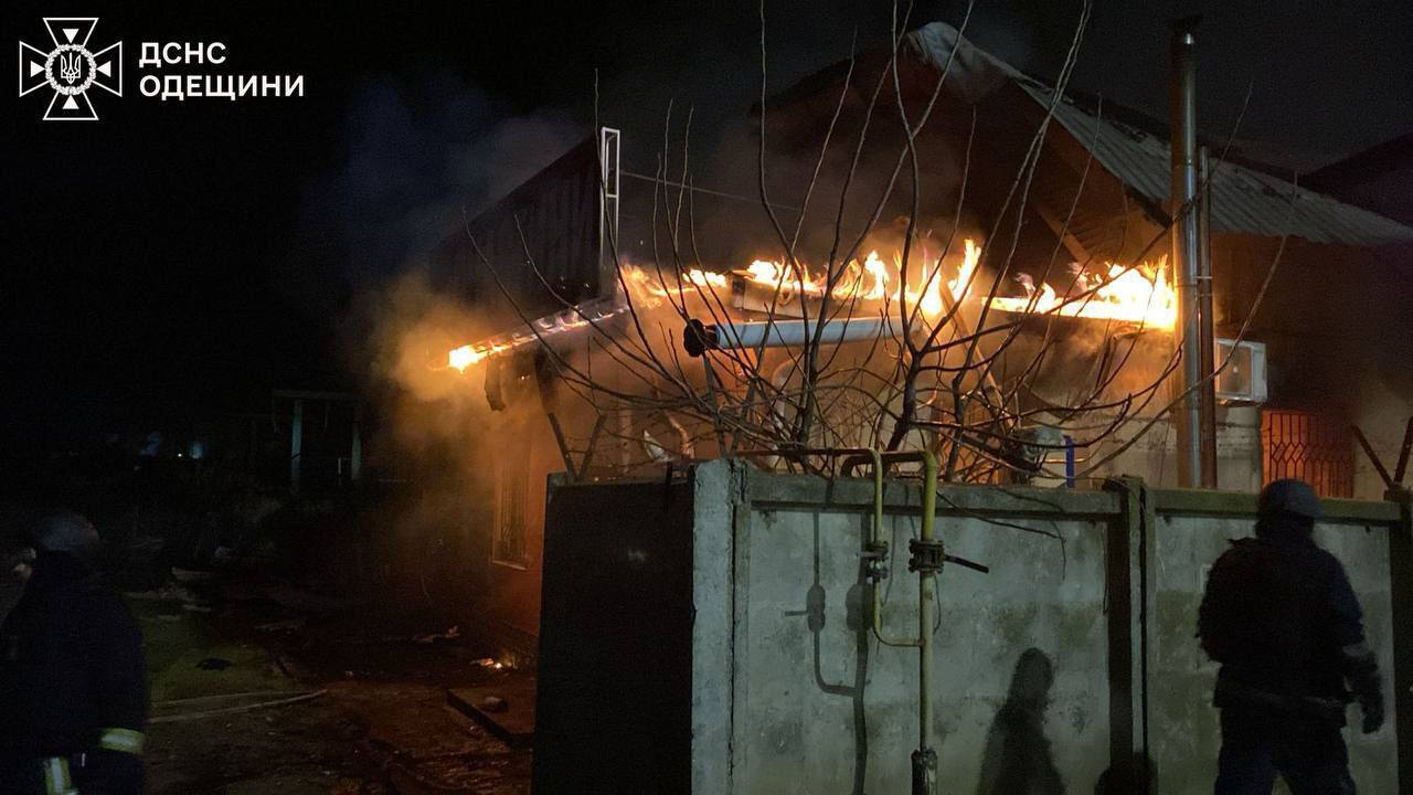 Окупанти вдарили по Одещині: загинули двоє людей, троє постраждали. Фото та відео