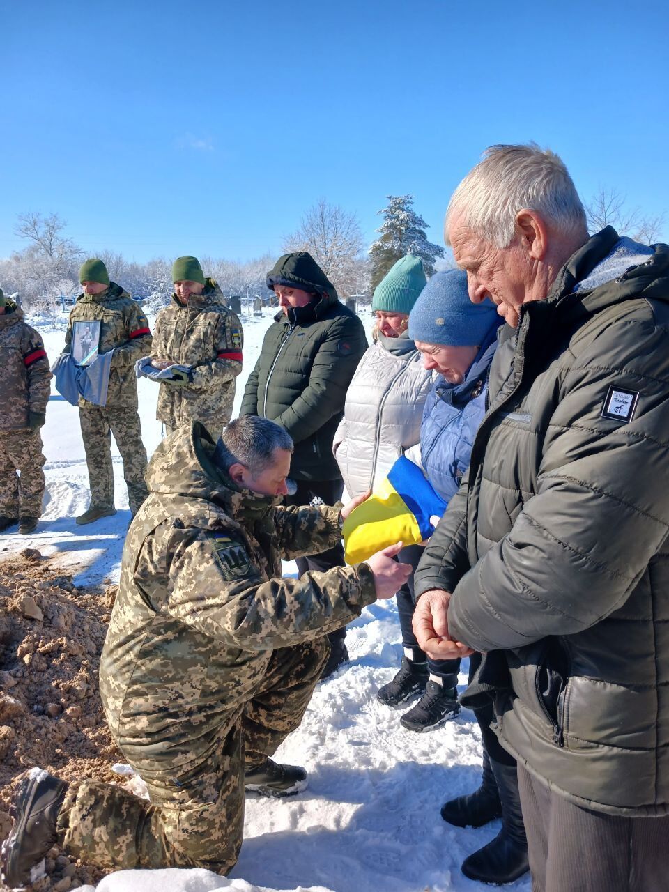 "Війна забирає найкращих": на Полтавщині попрощалися із захисником, який загинув у боях за Україну. Фото