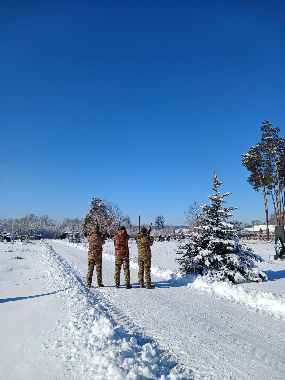 "Війна забирає найкращих": на Полтавщині попрощалися із захисником, який загинув у боях за Україну. Фото