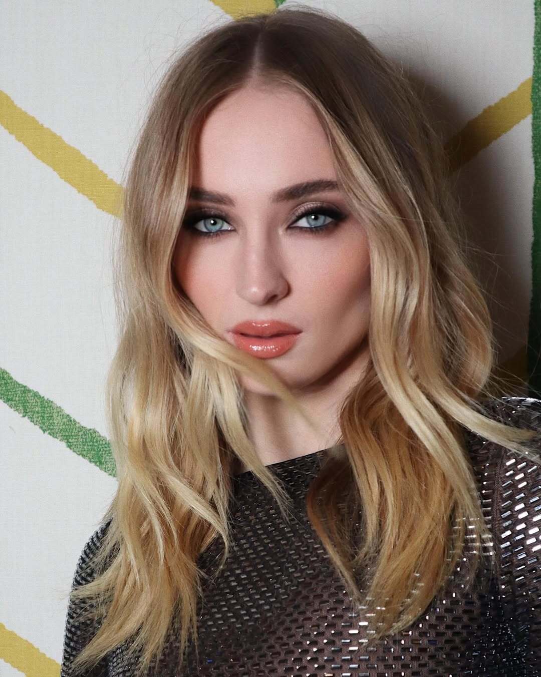 Вона зіпсувала своє обличчя: мережа обговорює невпізнанну зірку "Гри престолів", яка зіграє нову Лару Крофт. Фото тоді і зараз