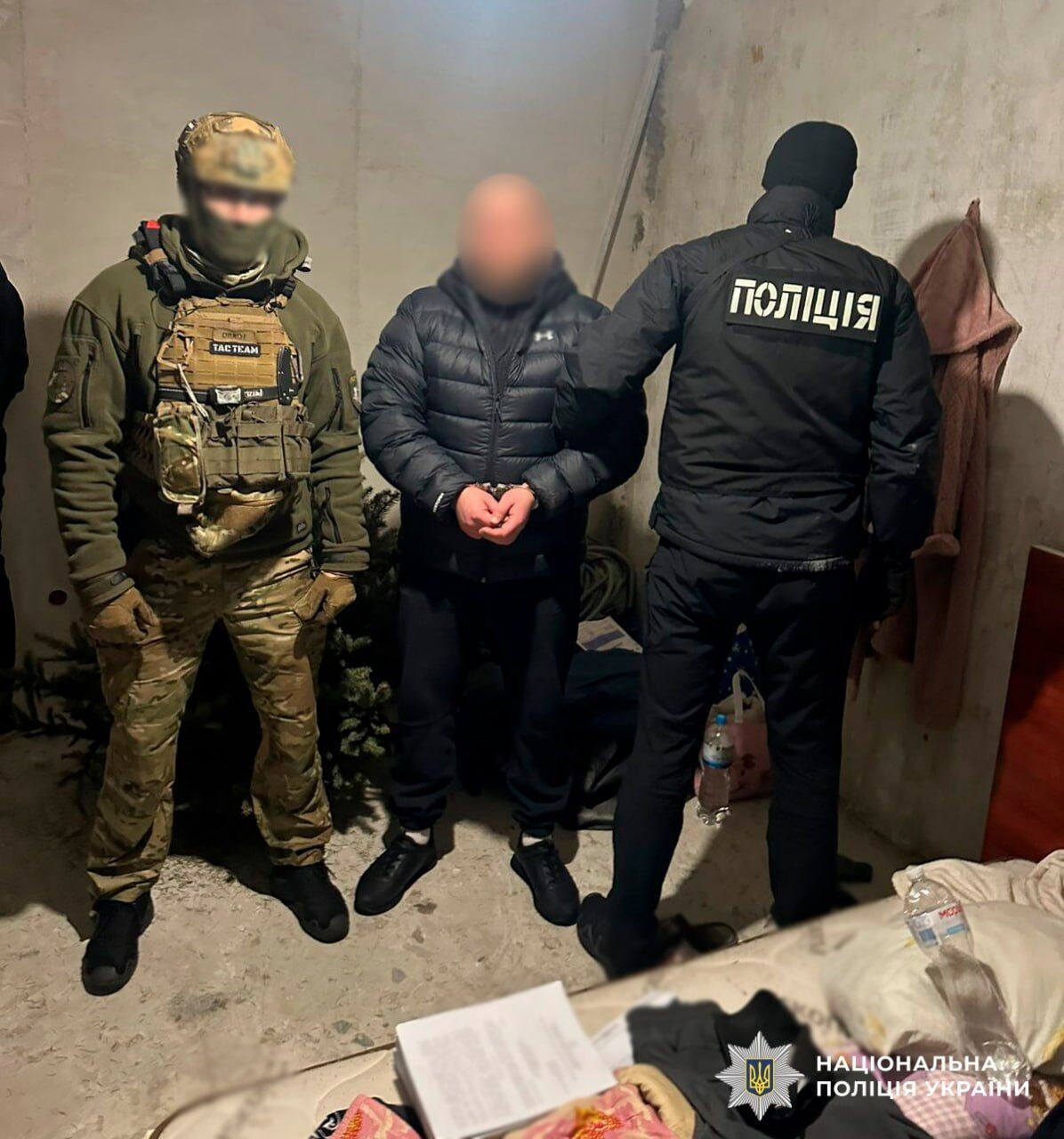 Серед постраждалих – громадянин Китаю: в Україні викрили банду, яка займалася викраденнями людей, підпалами авто і не тільки. Фото та відео