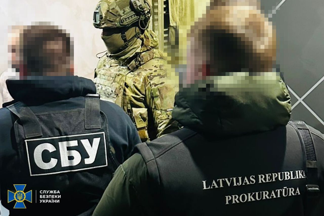 Загалом затримали 11 підозрюваних