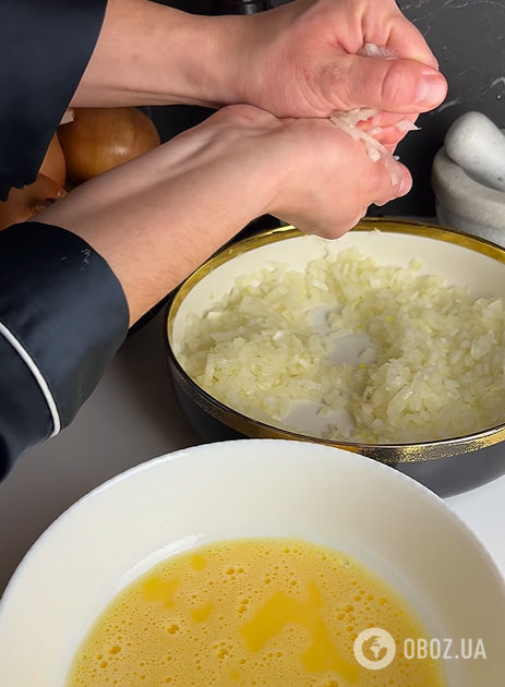 Драники из лука: получаются очень хрустящими и золотистыми