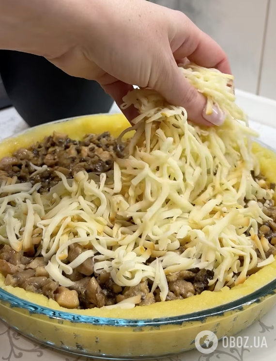 Картофельная запеканка с сыром и грибами: рецепт сытного блюда для всей семьи