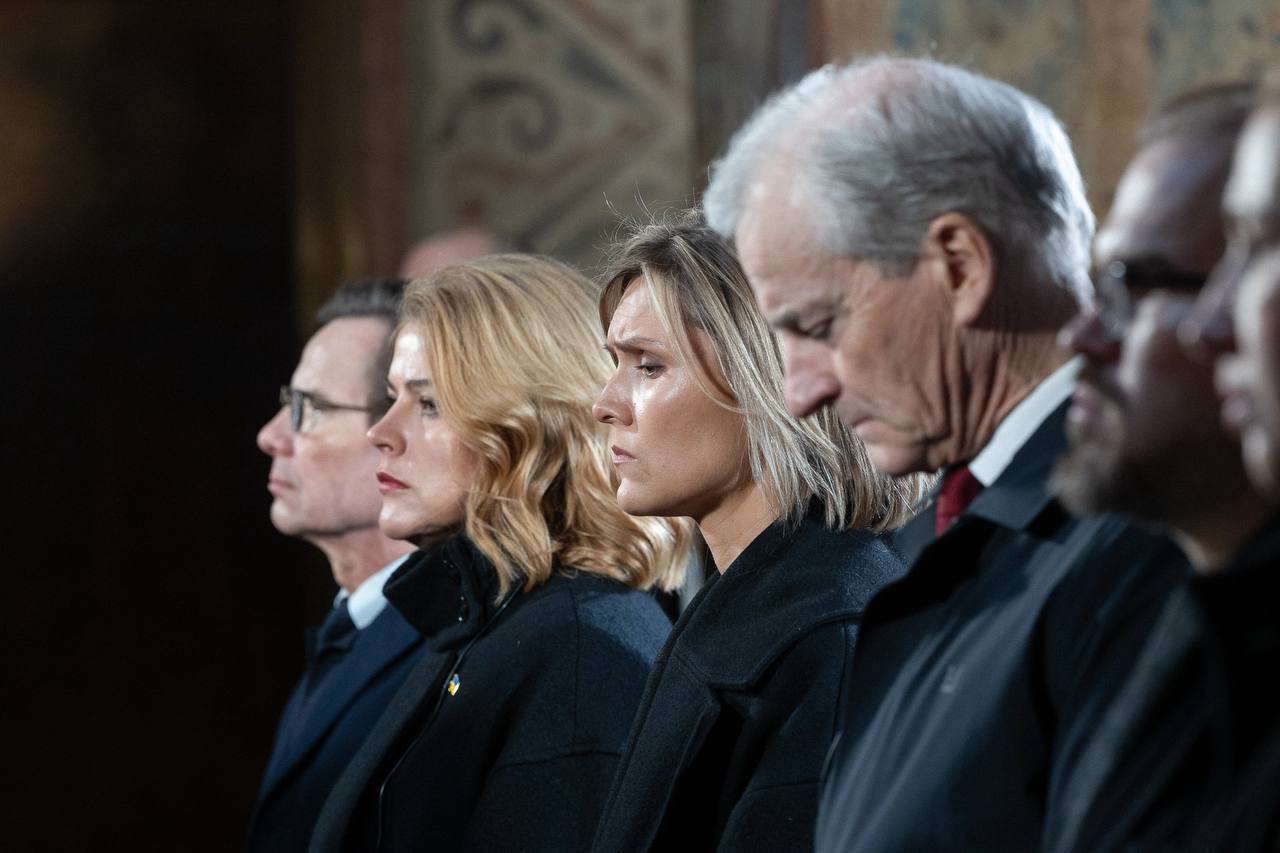 Зеленський разом з іноземними гостями взяли участь у молитві за Україну. Відео