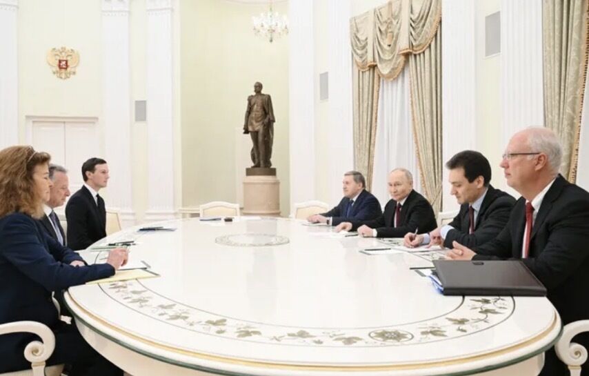 У Трампа хочуть досягти угоди про мир між Росією та Україною до знакової для США дати – Bloomberg