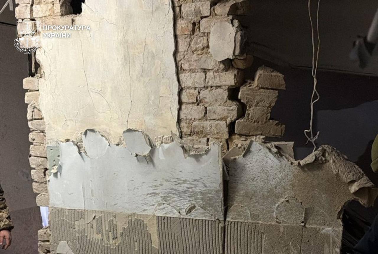 У Дніпрі пролунав вибух в одному з райвідділів поліції: усі подробиці. Фото