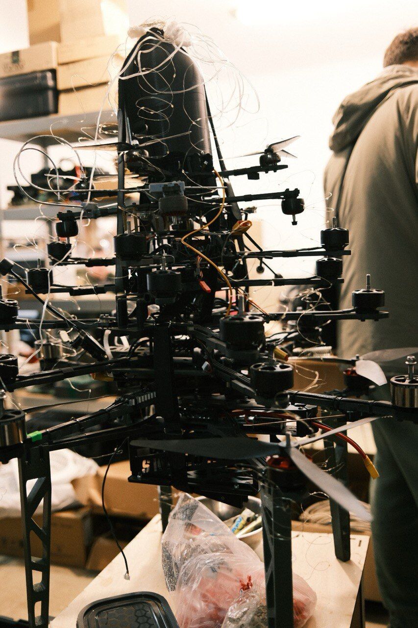 Налаштувати, знищити і встояти: як FPV-лабораторія 78-ї ОДШБр програмує підтримку з неба