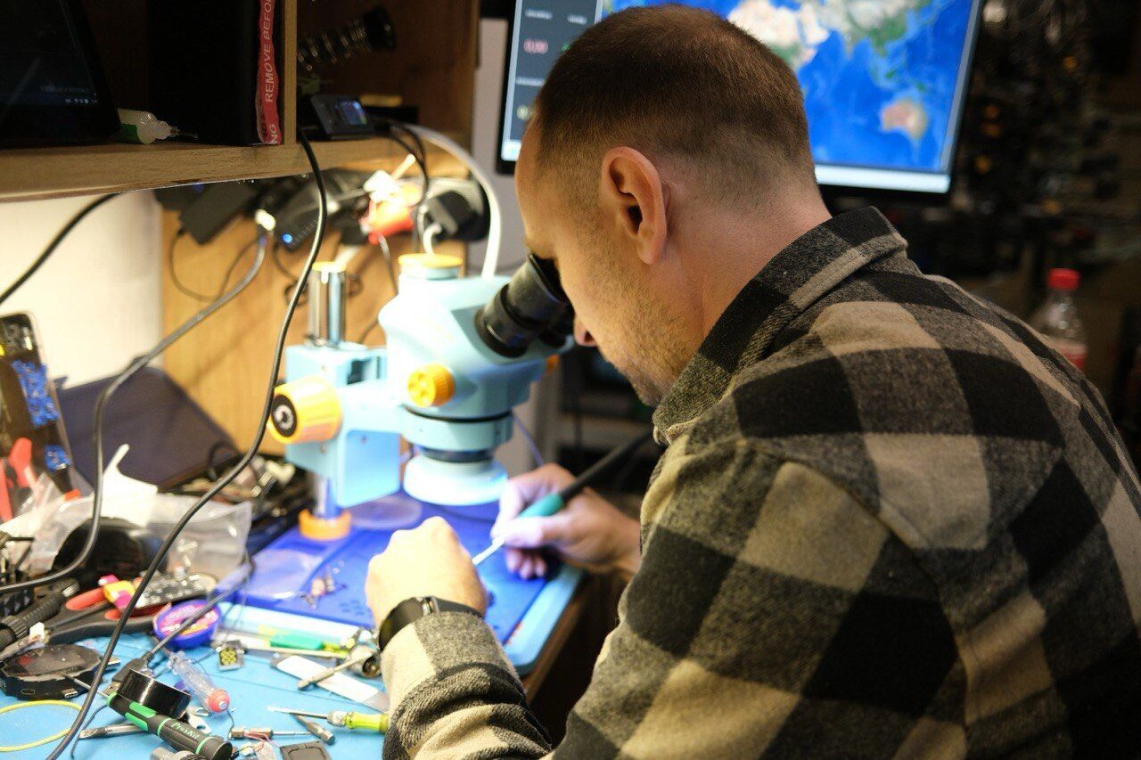 Налаштувати, знищити і встояти: як FPV-лабораторія 78-ї ОДШБр програмує підтримку з неба