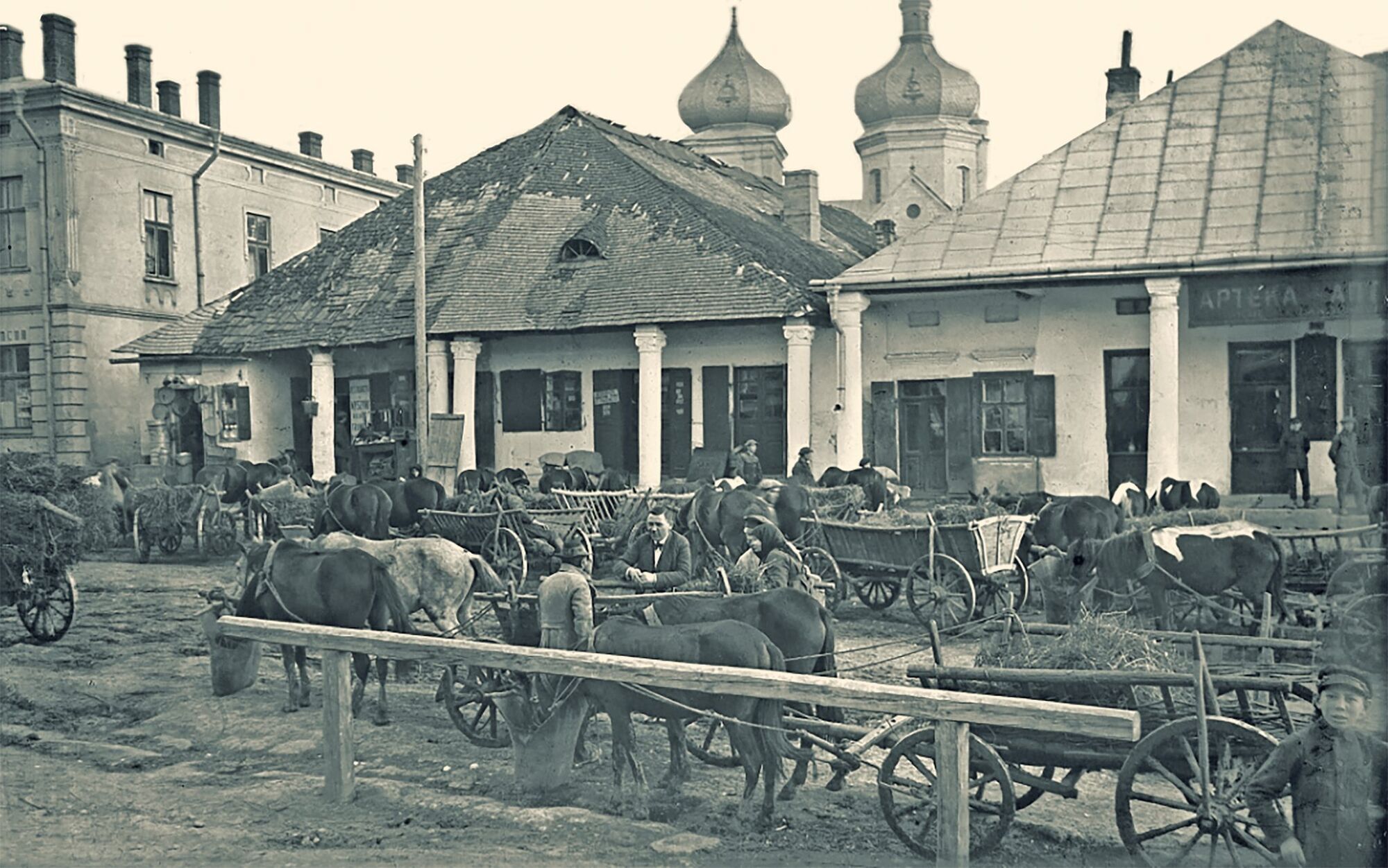 Старий Збараж: у мережі показали атмосферні фото