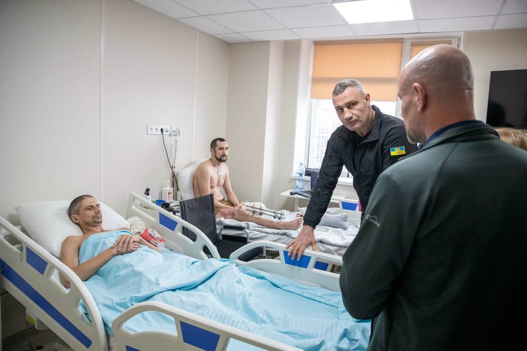 У лікарні Києва відкрили нове відділення фізичної та реабілітаційної медицини: Кличко показав фото