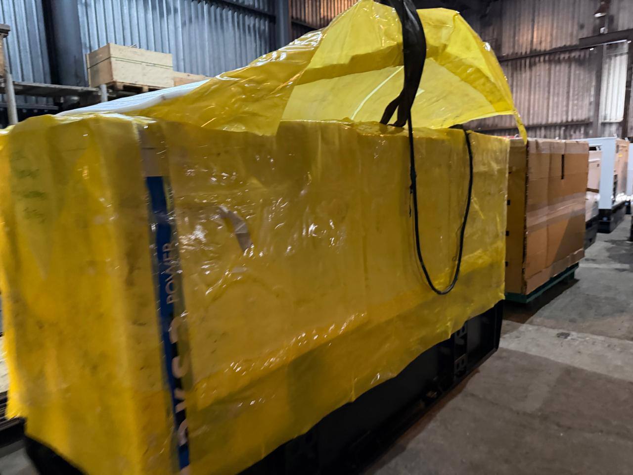 Генераторы и оборудование для их подключения: Киев получил очередную партию помощи. Подробности и фото