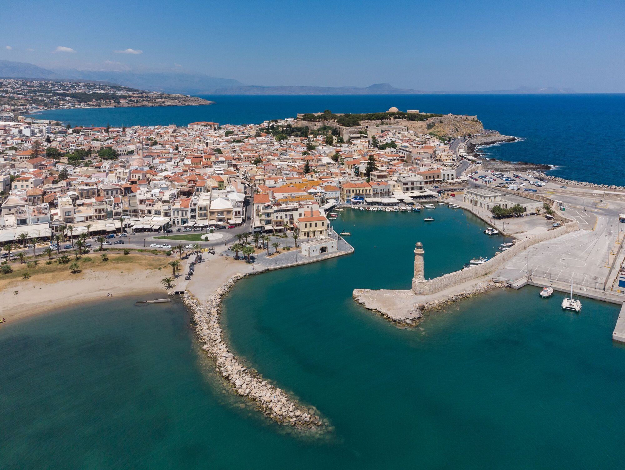 Самые красивые пляжи в Европе: туристам посоветовали невероятный греческий остров