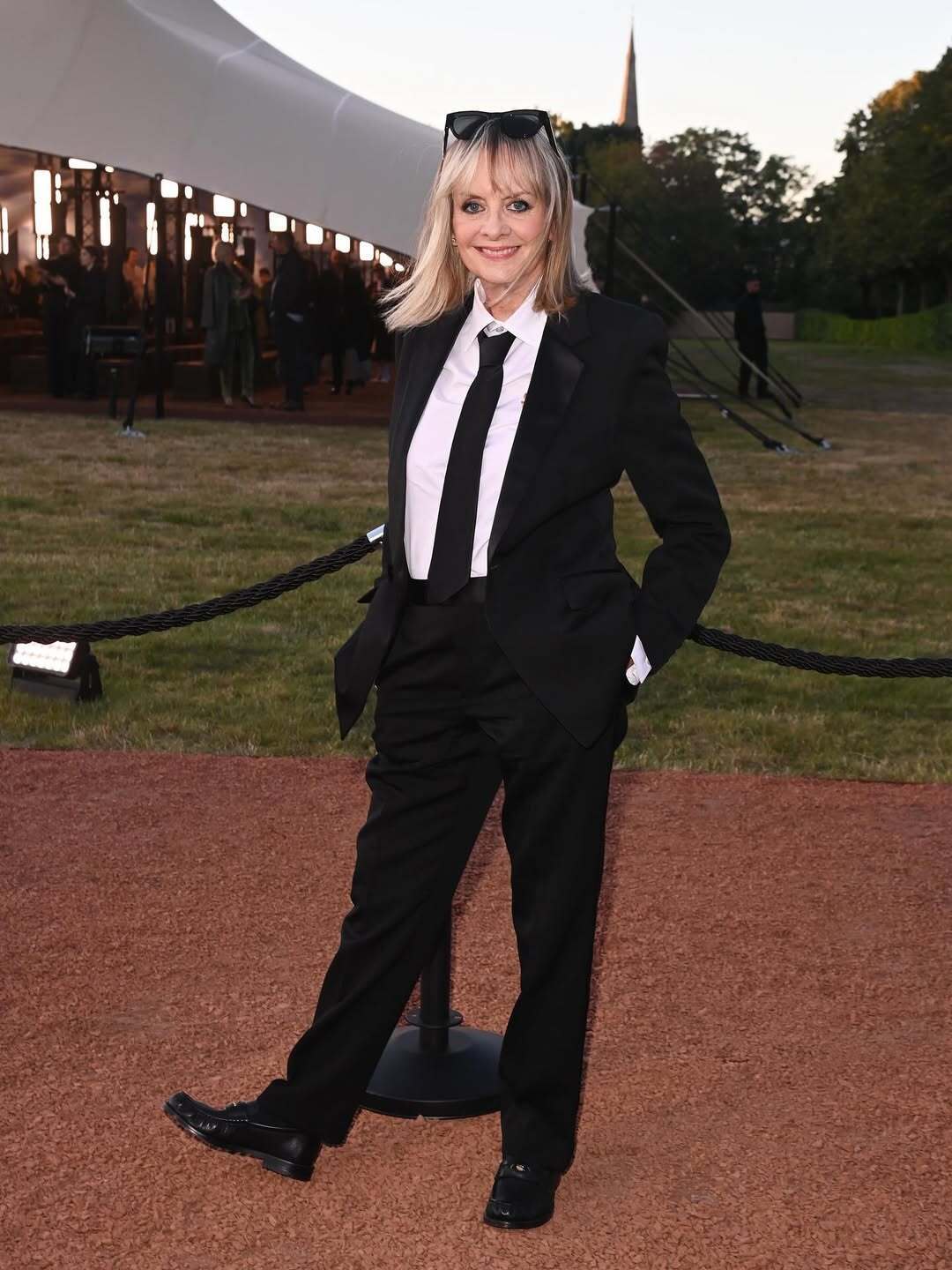 76-річна супермодель Твіггі, яка досі знімається для обкладинок, розкрила секрети свого вражаючого вигляду. Фото