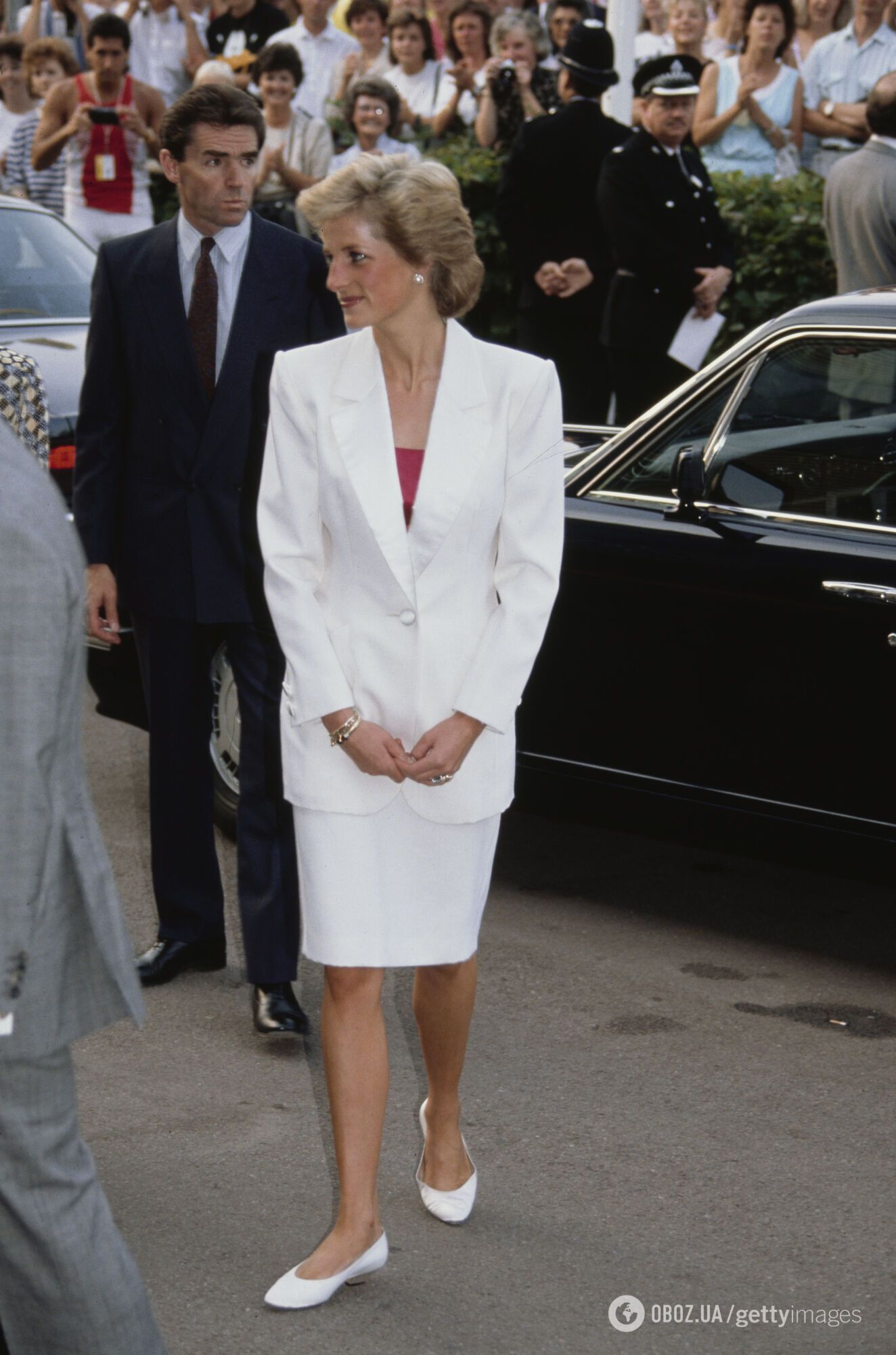 Меган Маркл відтворила культовий образ покійної свекрухи, який також до смаку Кейт Міддлтон. Фотопорівняння трьох принцес