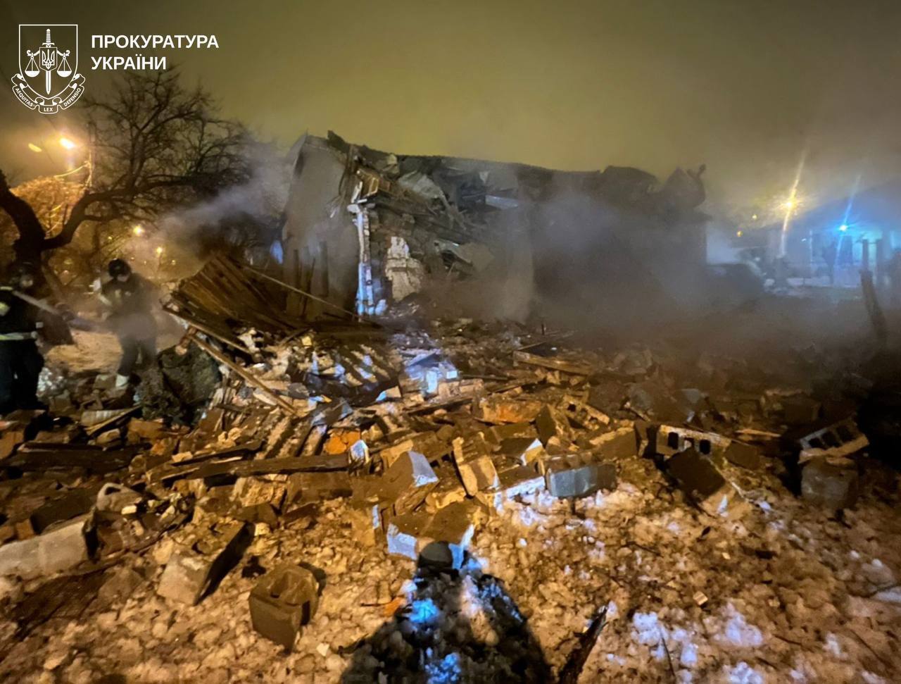 Харьков и область находились под комбинированной атакой РФ: пострадали 14 человек, среди них – ребенок. Фото