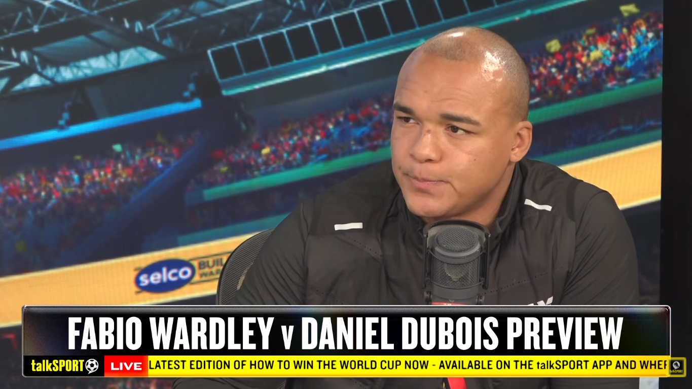 "Ухилянта" Усика пообіцяли "переслідувати вічно"