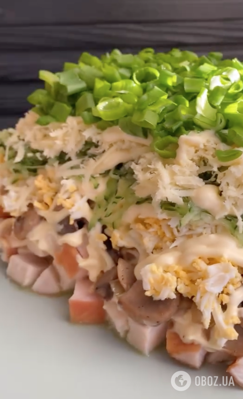 Салат "Святковий" із філе, яєць та огірка: найпростіший рецепт ситної страви