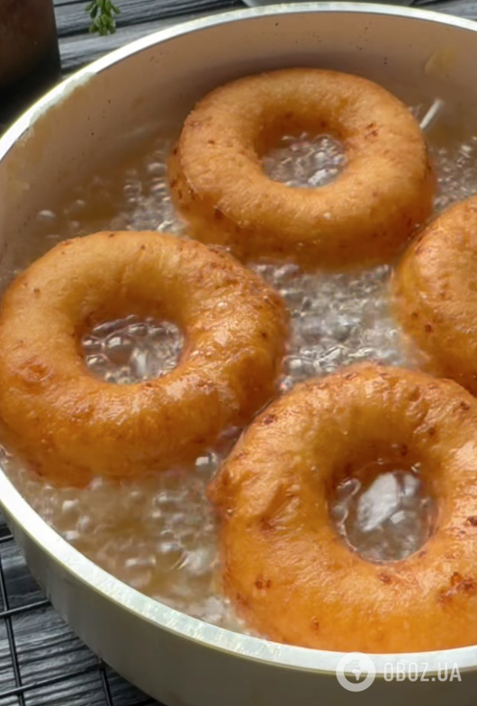 Найсмачніші сирні пончики, які не будуть жирними: ділимося найкращим рецептом