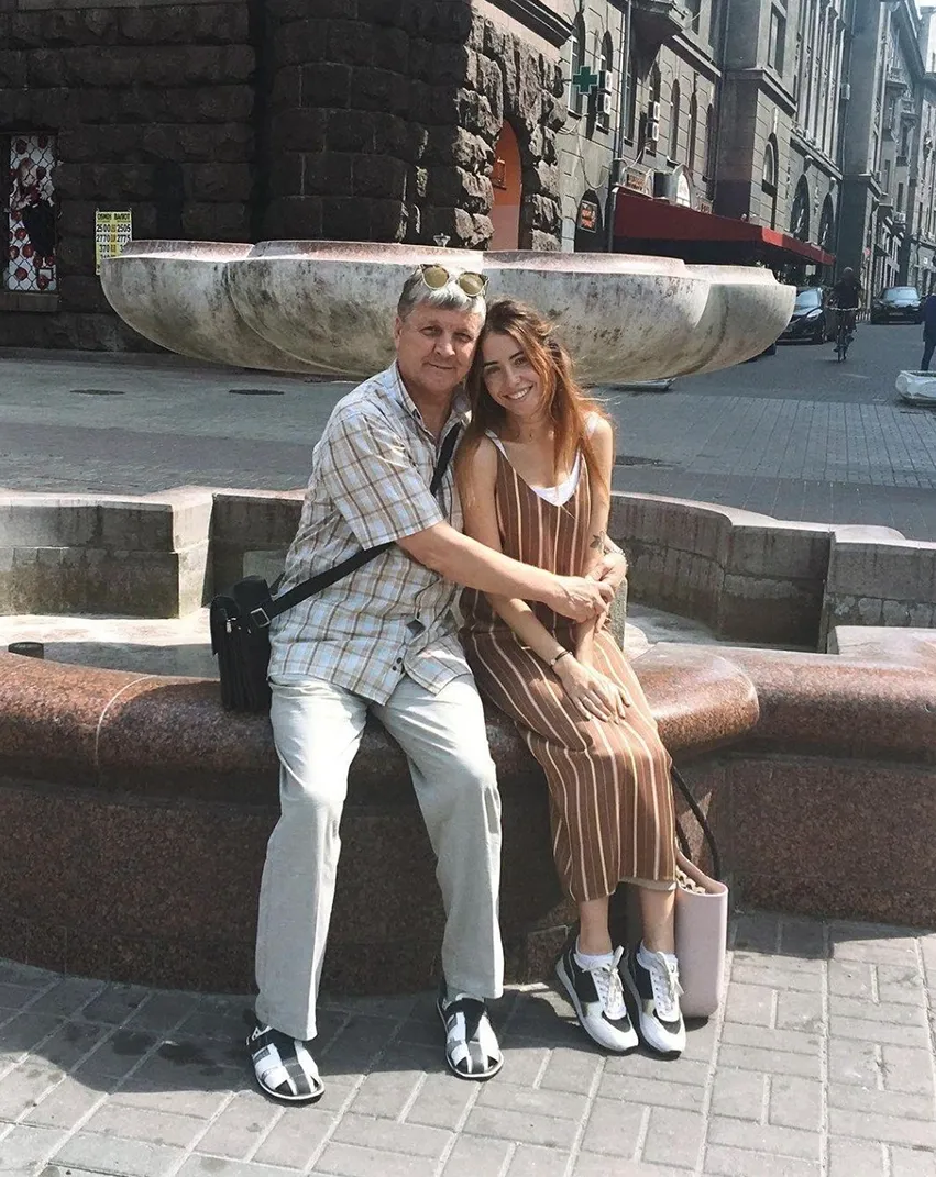 Виступала в нічних клубах з 12 років: Надя Дорофєєва показала фото та відео з дитинства, які майже ніхто не бачив