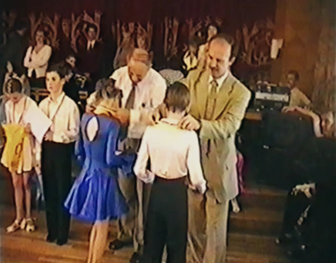 Виступала в нічних клубах з 12 років: Надя Дорофєєва показала фото та відео з дитинства, які майже ніхто не бачив