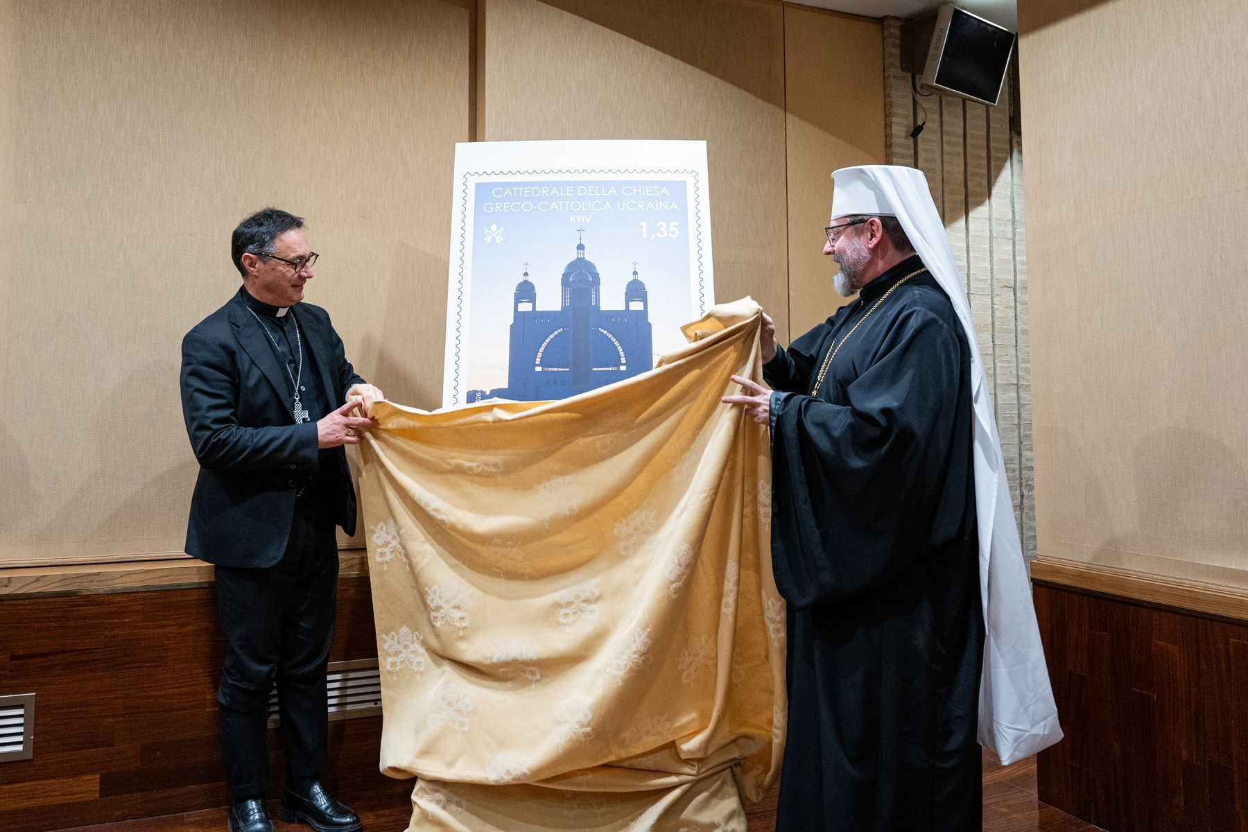 "Надія на майбутнє": у Ватикані відбулась презентація марки і буклету, присвячених УГКЦ. Фото