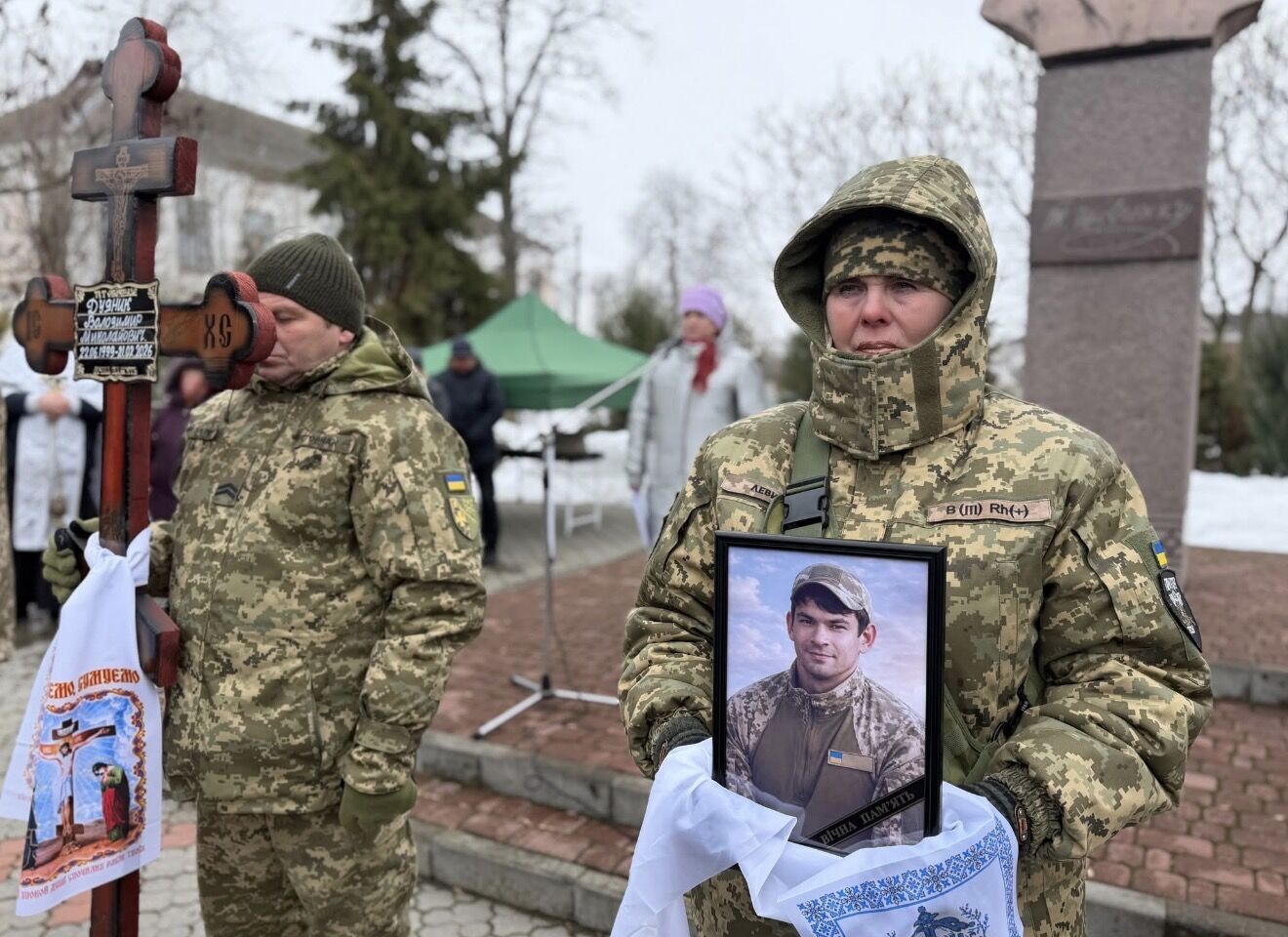 Віддав життя за Україну: на Полтавщині попрощалися із захисником, який загинув на Луганщині. Фото