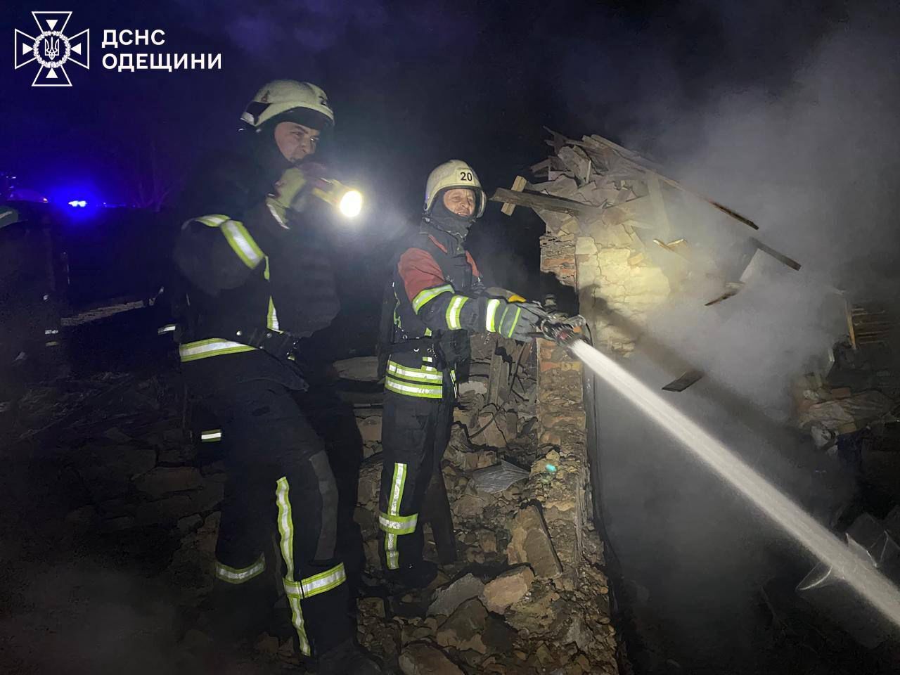 Окупанти атакували цивільну та портову інфраструктуру Одещини: є постраждалі. Фото і відео