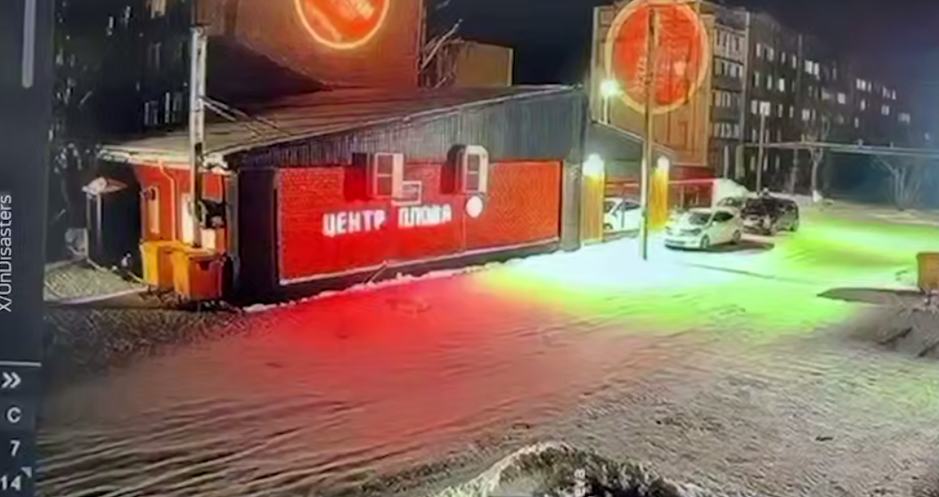 У Казахстані стався вибух у кафе: сім людей загинули, десятки постраждали. Відео моменту НП