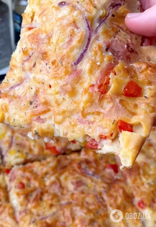 Швидка піца на рідкому тісті: найлегший рецепт смачної страви