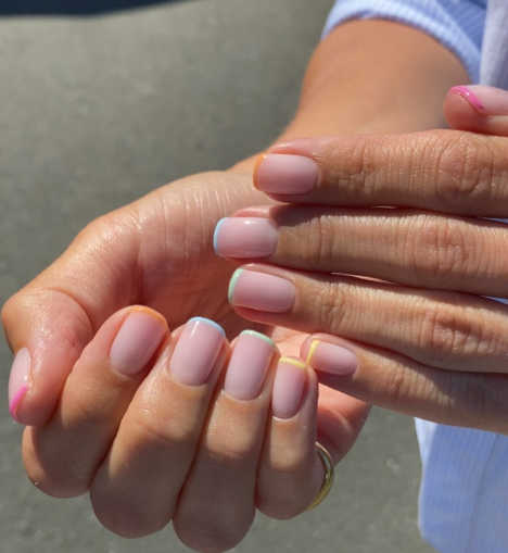 Новий погляд на класику: названий ідеальний весняний манікюр