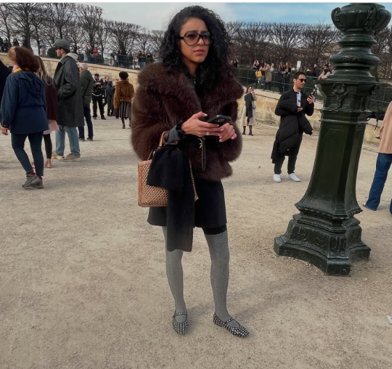 Не черный: какой цвет колготок будет самым трендовым этой весной