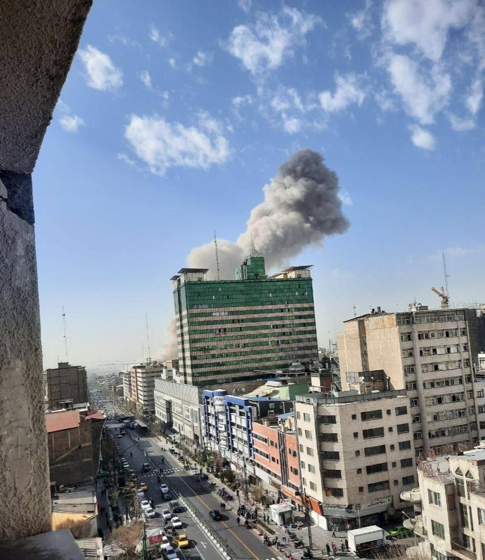 Іран повністю закриває свій повітряний простір на тлі атак Ізраїлю: що відомо про ситуацію. Фото і відео