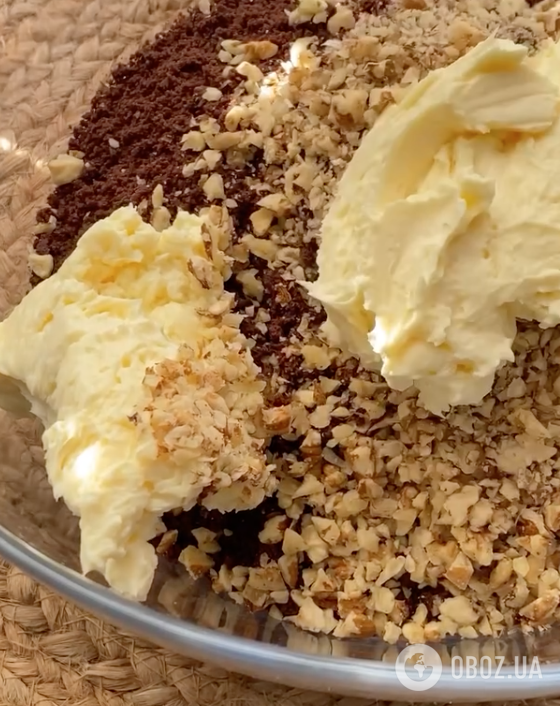 Домашні тістечка "Картопля" з бісквіта, з ніжним кремом і горіхами: ділимося рецептом