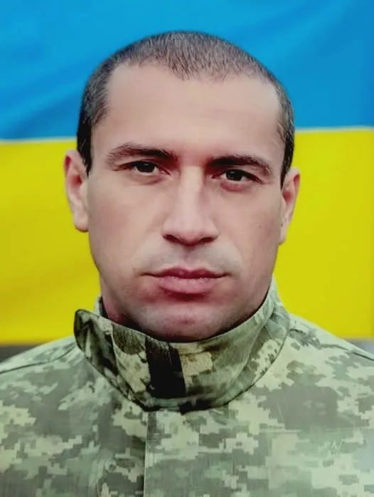 Воевал с 2015 года: во время отпуска умер прикарпатский военнослужащий Андрей Василив. Фото