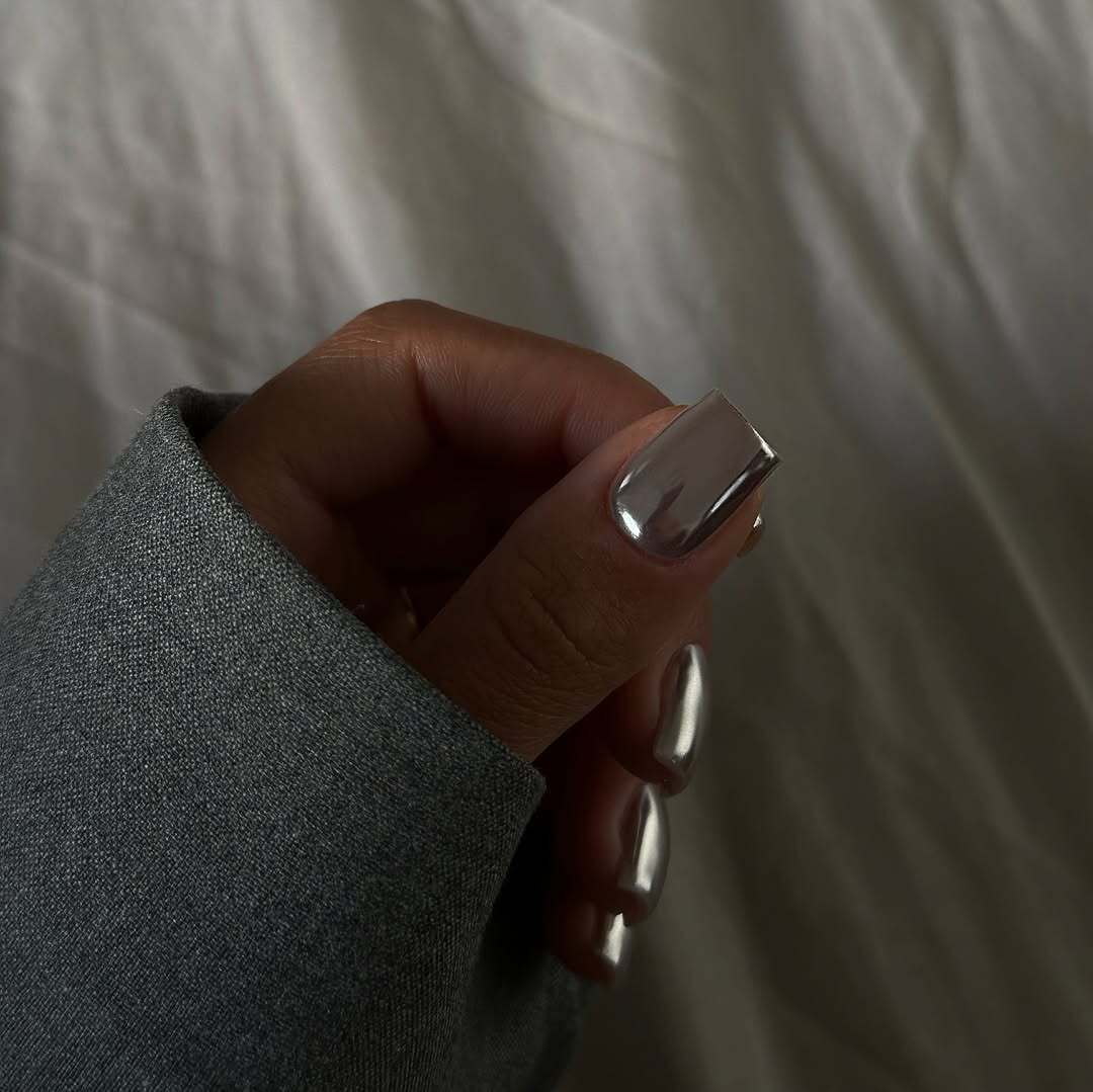 Выглядят непревзойденно: 2 маникюра, модных этой зимой