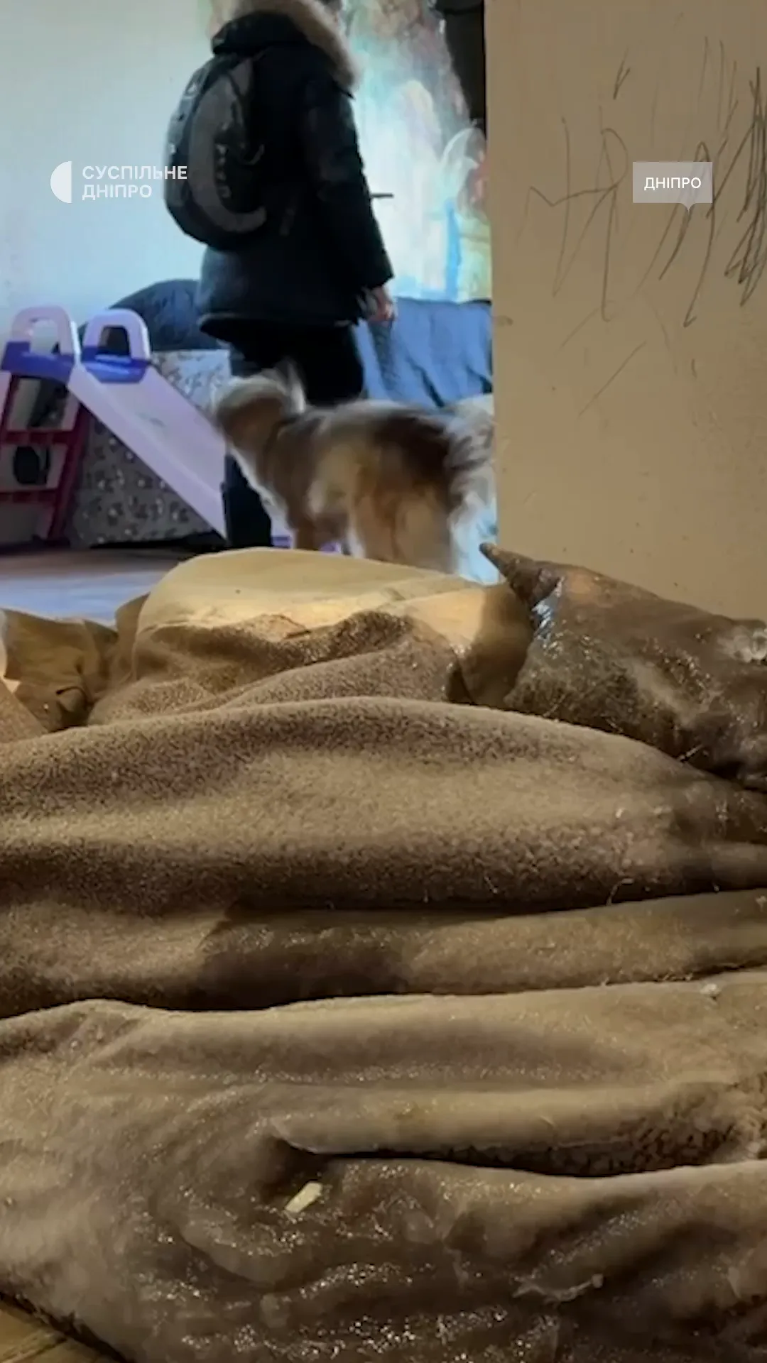 "Хрен вы нас запугаете, Бог на нашей стороне": жительница Днепра, которая чудом уцелела во время атаки РФ, обратилась к россиянам. Видео