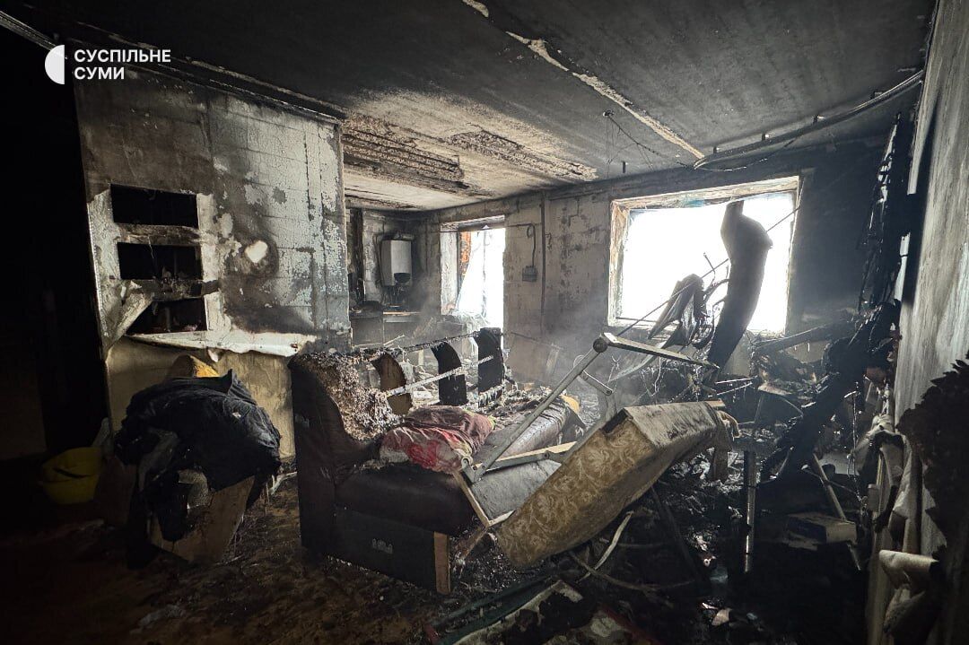 "Два попадания": в доме, который попал под удар РФ в Сумах, были 5-летние двойняшки. Фото и видео