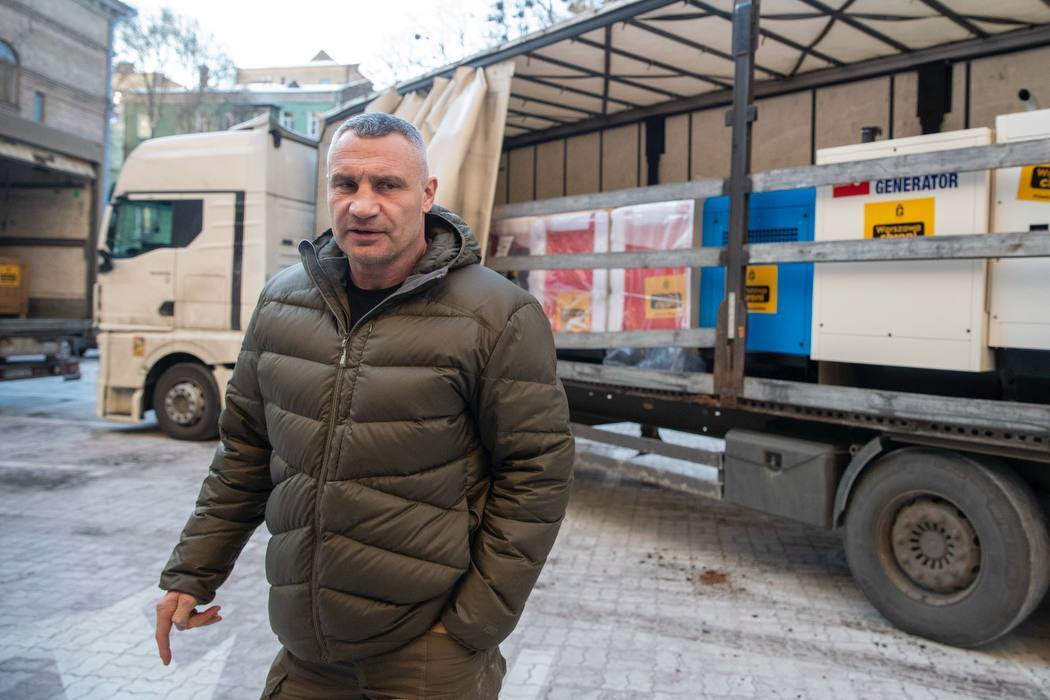 Київ отримав чергову партію генераторів від Варшави: Кличко показав обладнання. Фото