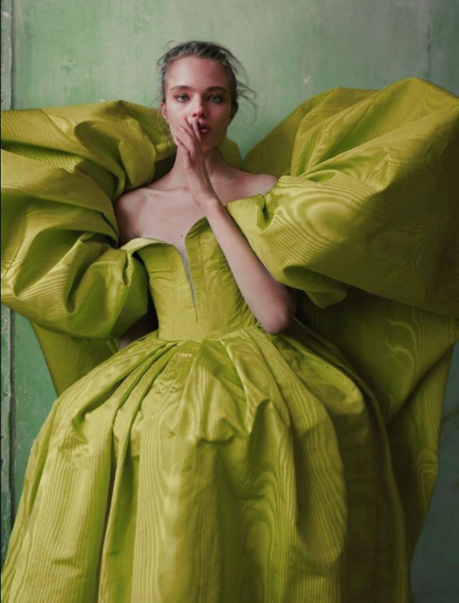 Названо найтрендовіший колір цієї весни: він зробить вас неперевершеною