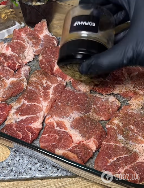 Как приготовить мясо по-французски на ужин: рецепт с грибами и сыром