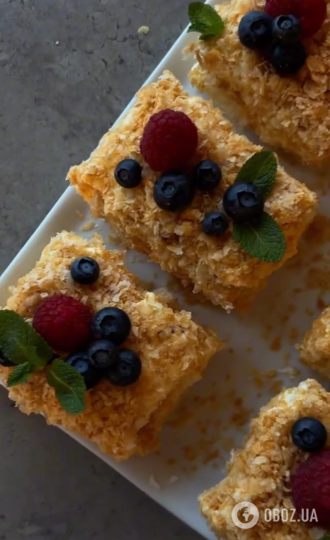 Ленивый "Наполеон" без заморочки: используйте слоеное тесто