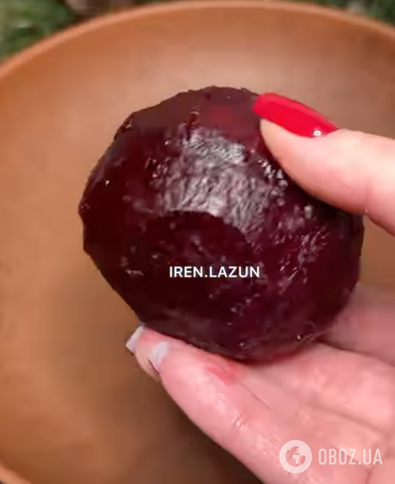 Смачніше, ніж вінегрет: корисний "Зимовий" салат із буряка, з солоними огірками та кукурудзою