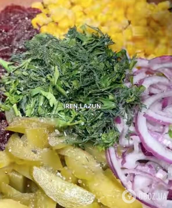 Смачніше, ніж вінегрет: корисний "Зимовий" салат із буряка, з солоними огірками та кукурудзою